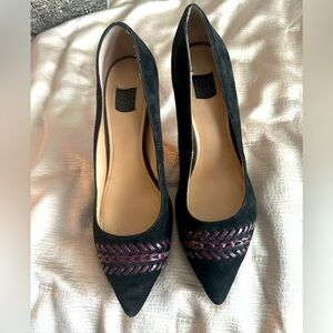 Olivia Whipstitch White House Black Market Heels